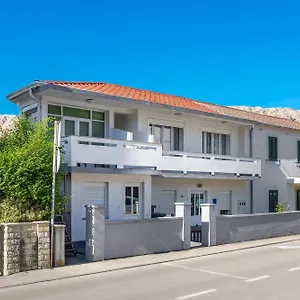 https://apartments-nada-ivan-with-terrace.primorje-gorskikotar.com