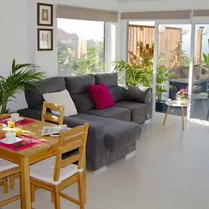 https://los-tropicales.in-canary-islands.com